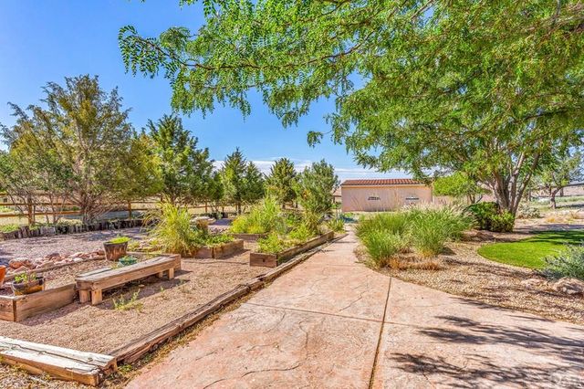 262 W Winterhaven Dr, Pueblo West, CO 81007