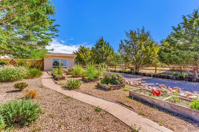 262 W Winterhaven Dr, Pueblo West, CO 81007