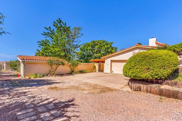 262 W Winterhaven Dr, Pueblo West, CO 81007