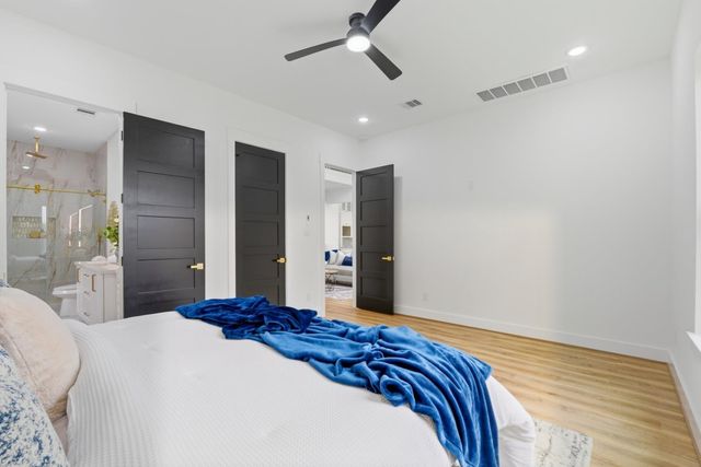 11625 N D Street, La Porte, TX 77571