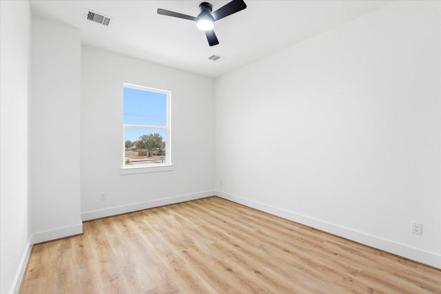 11625 N D Street, La Porte, TX 77571