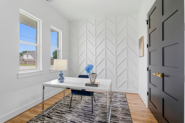 11625 N D Street, La Porte, TX 77571