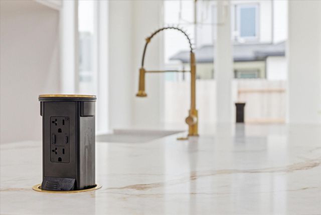 11625 N D Street, La Porte, TX 77571