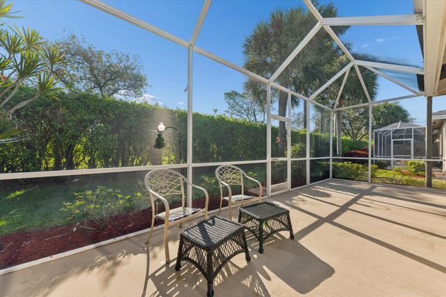 10760 Royal Caribbean Circle, Boynton Beach, FL 33437