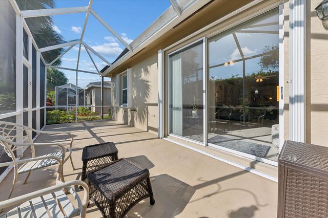 10760 Royal Caribbean Circle, Boynton Beach, FL 33437