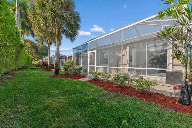 10760 Royal Caribbean Circle, Boynton Beach, FL 33437