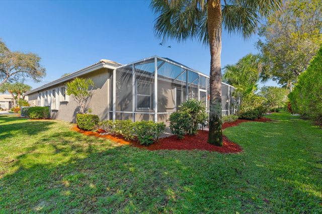 10760 Royal Caribbean Circle, Boynton Beach, FL 33437