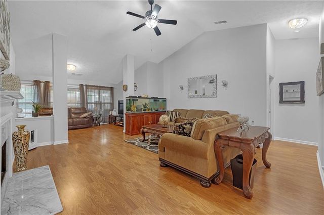 4015 McPherson Drive, Acworth, GA 30101