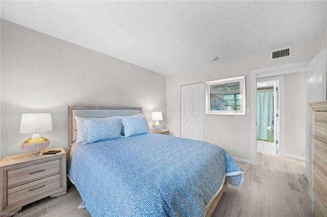 1808 Kings Lake BLVD 203, Naples, FL 34112