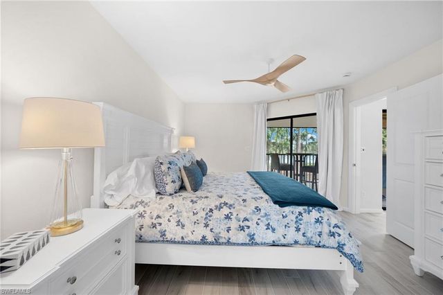 1808 Kings Lake BLVD 203, Naples, FL 34112