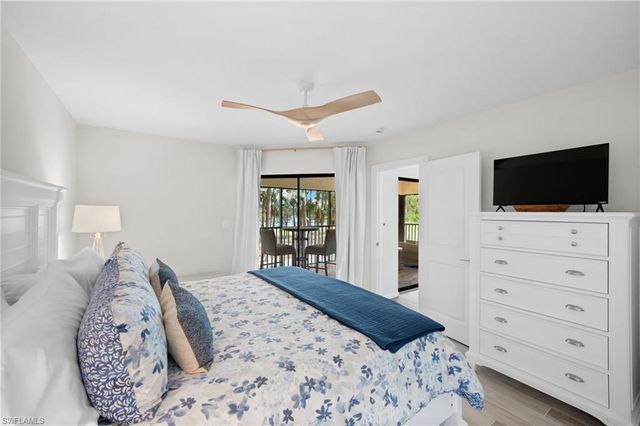 1808 Kings Lake BLVD 203, Naples, FL 34112