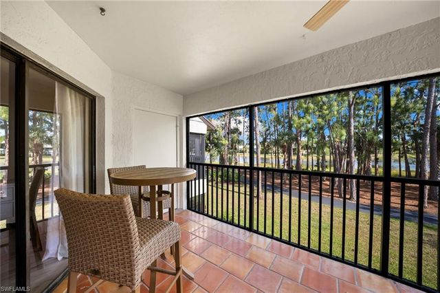 1808 Kings Lake BLVD 203, Naples, FL 34112
