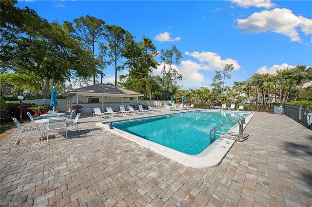 1808 Kings Lake BLVD 203, Naples, FL 34112