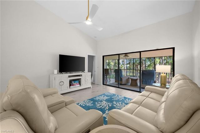 1808 Kings Lake BLVD 203, Naples, FL 34112
