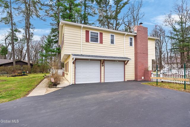 500 Acre Drive, Guilderland, NY 12303