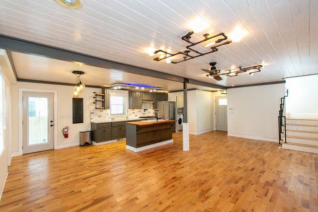 114 Congress Street A, Charleston, SC 29403
