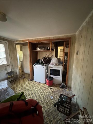 18 Olive Street, Asheville, NC 28801