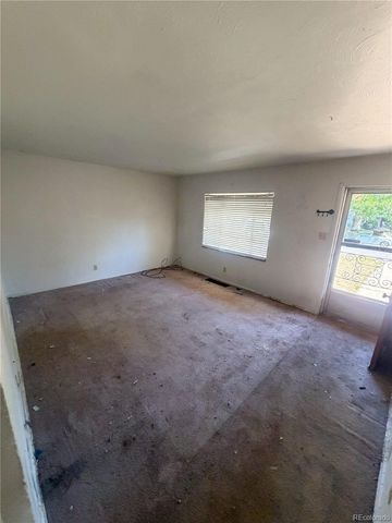 3323 S Grape Street, Denver, CO 80222