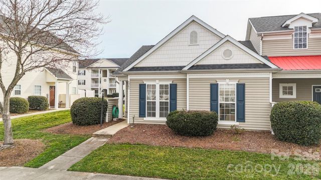 4063 Center Place Drive, Harrisburg, NC 28075