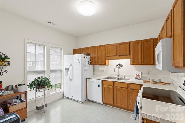 4063 Center Place Drive, Harrisburg, NC 28075