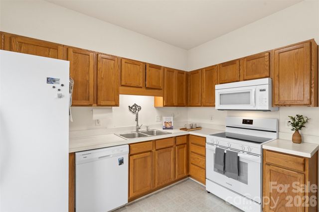 4063 Center Place Drive, Harrisburg, NC 28075