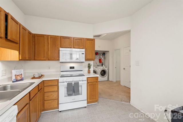 4063 Center Place Drive, Harrisburg, NC 28075