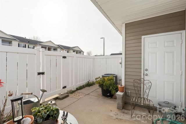 4063 Center Place Drive, Harrisburg, NC 28075