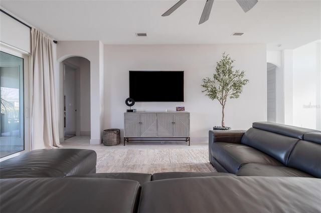 1567 LAKE RESERVE DRIVE, Deland, FL 32724