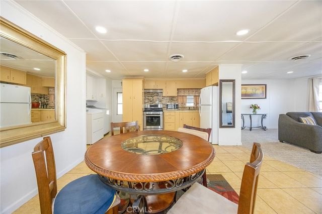 4400 W Florida Ave 271, Hemet, CA 92545