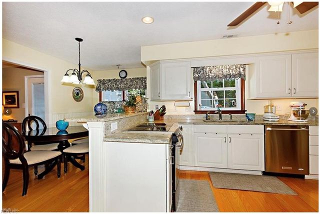 118 Elaine DR, Newport News, VA 23602