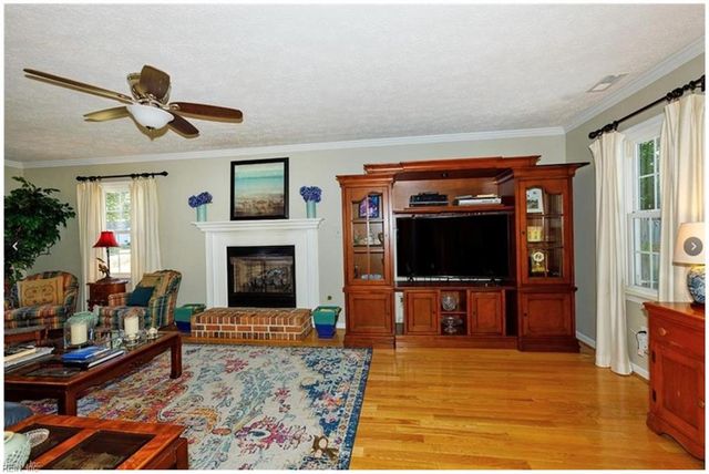 118 Elaine DR, Newport News, VA 23602