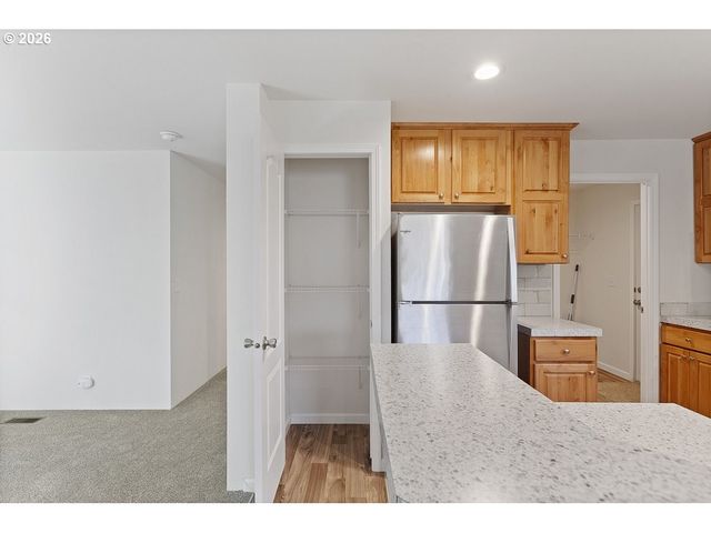 1680 Se JEFFERSON St, Waldport, OR 97394