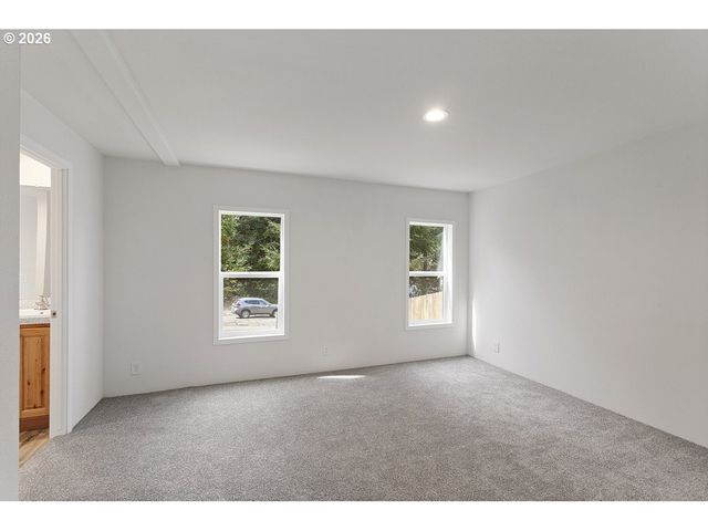 1680 Se JEFFERSON St, Waldport, OR 97394