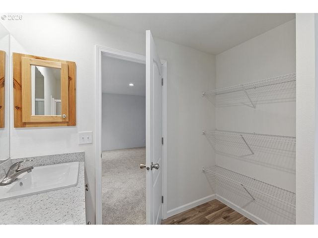 1680 Se JEFFERSON St, Waldport, OR 97394