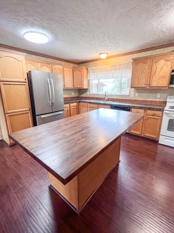 22054 County Road 244, Wheatland, MO 65779