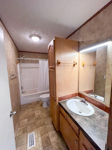 22054 County Road 244, Wheatland, MO 65779