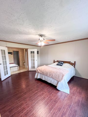 22054 County Road 244, Wheatland, MO 65779