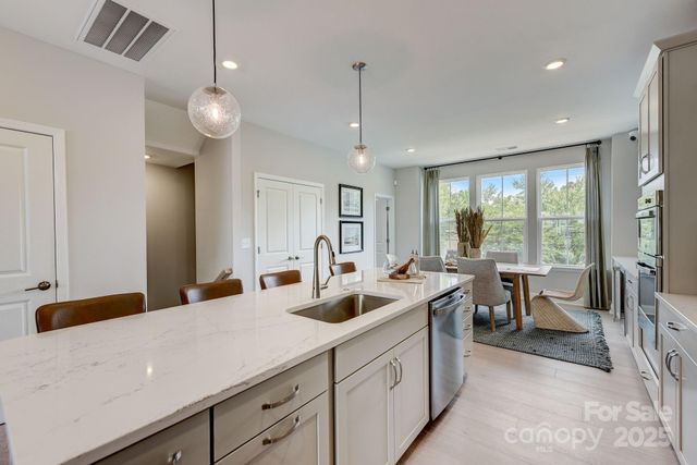 3107 Rexton Lane, Charlotte, NC 28262