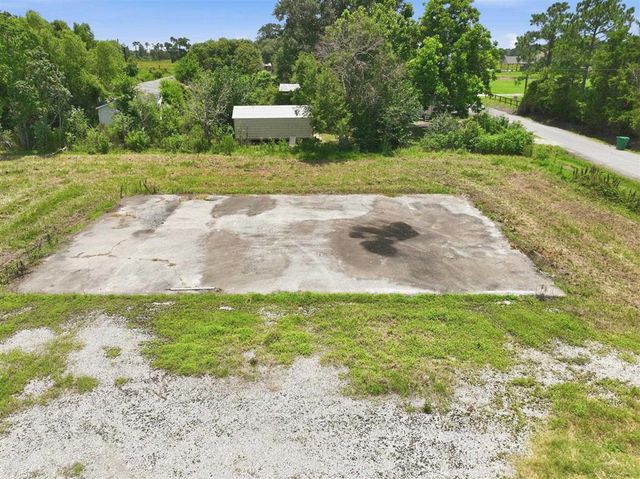 5577 James Clark, Sulphur, LA 70665