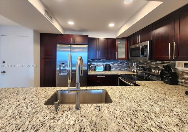 3505 S Ocean Dr PH06 aka 1506, Hollywood, FL 33019