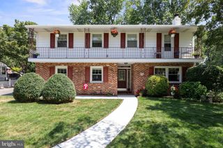 206 FENIMORE LN, Delanco, NJ 08075