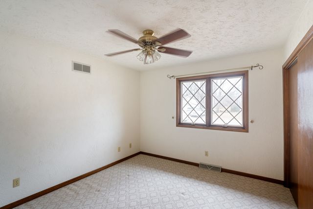 67 Crestview Drive, Geneseo, IL 61254