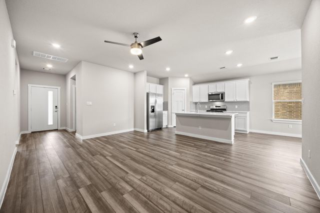 609 Veneta LN, Georgetown, TX 78633