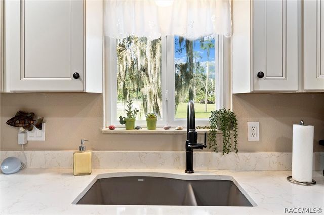 1110 N Rice Terrace, Crystal River, FL 34429