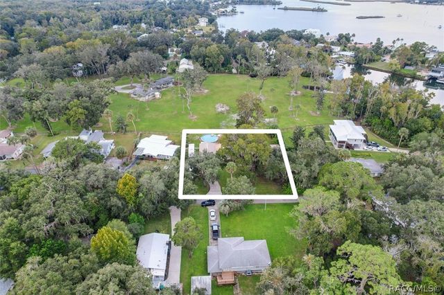 1110 N Rice Terrace, Crystal River, FL 34429