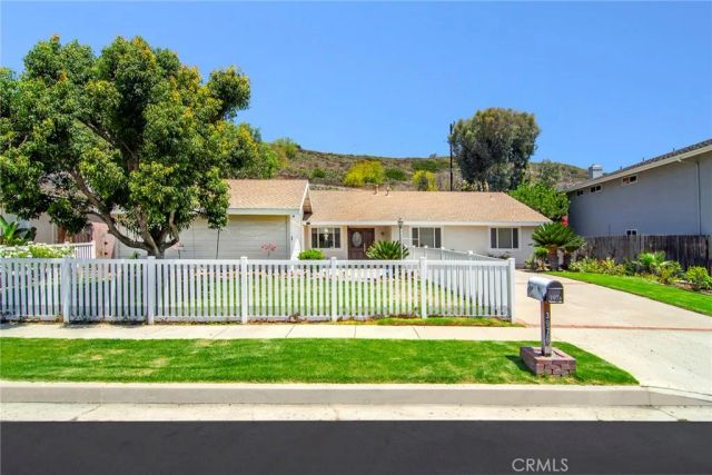 3976 Verde Vista Drive, Thousand Oaks, CA 91360