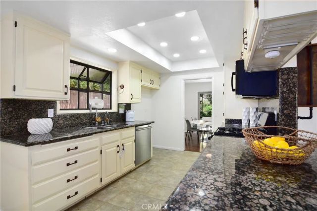 3976 Verde Vista Drive, Thousand Oaks, CA 91360