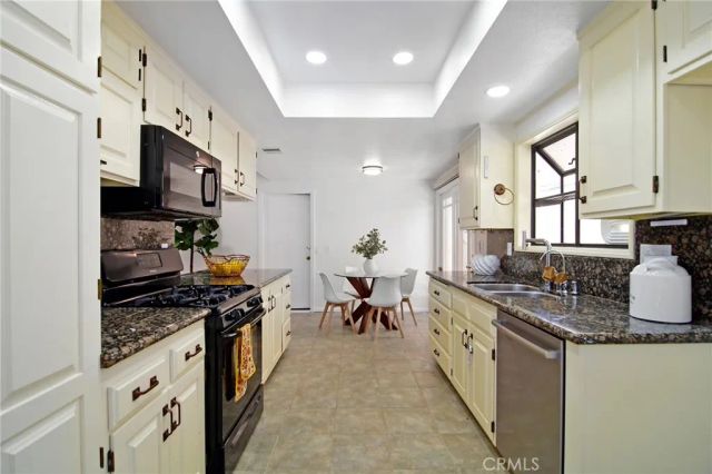 3976 Verde Vista Drive, Thousand Oaks, CA 91360