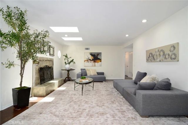 3976 Verde Vista Drive, Thousand Oaks, CA 91360