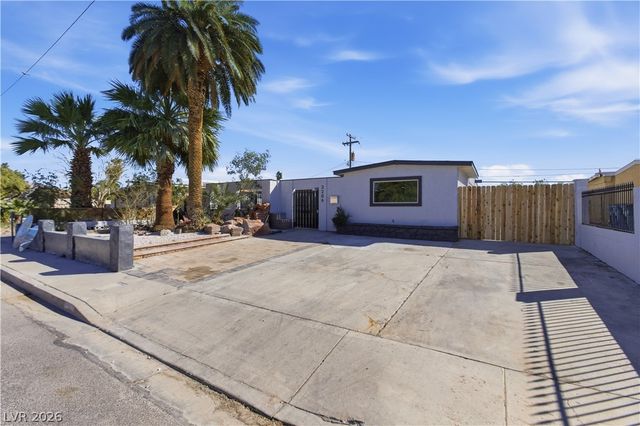 3209 Emmons Avenue, North Las Vegas, NV 89030